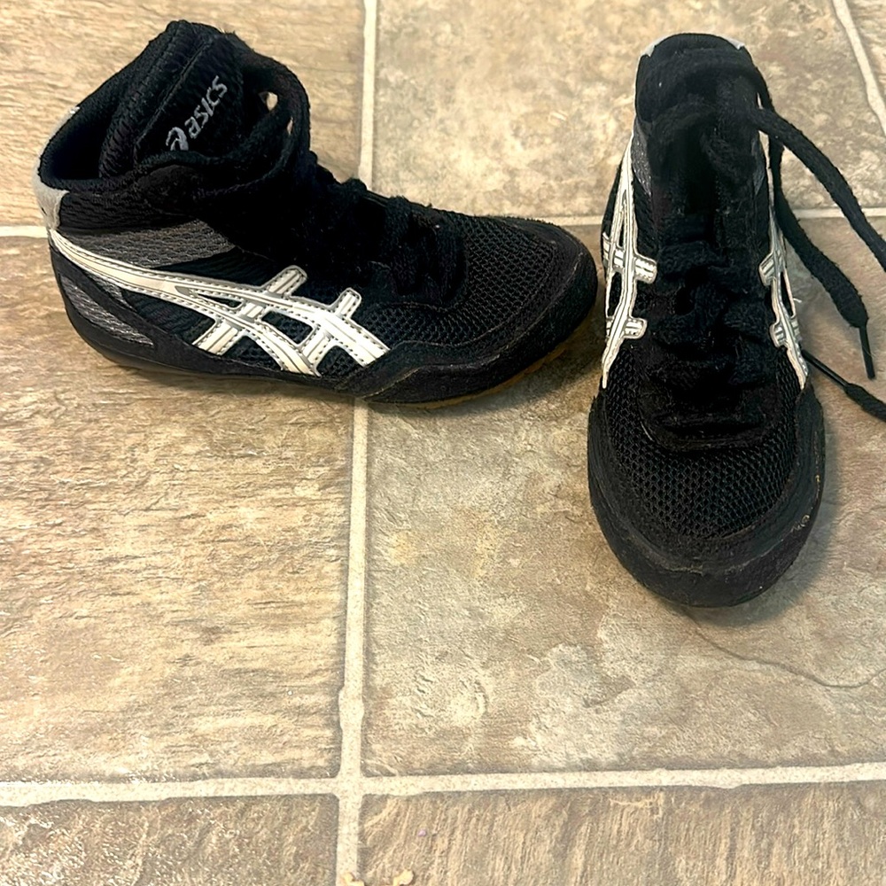 ASICS matflex wrestling shoes